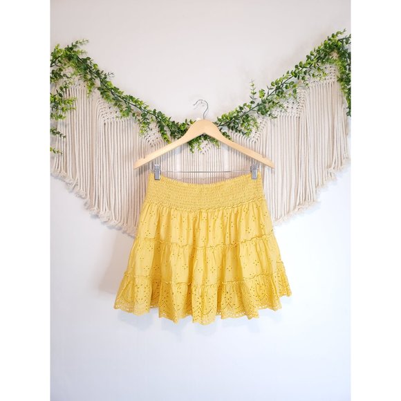 American Eagle Yellow Eyelet Skirt - Picture 2 of 6